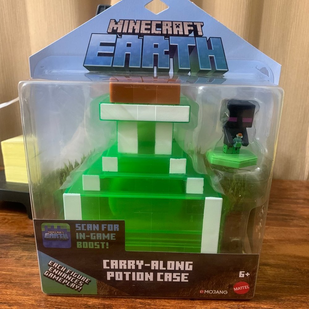 Minecraft Carry Along Potion Case Toy W/ In Game Boost